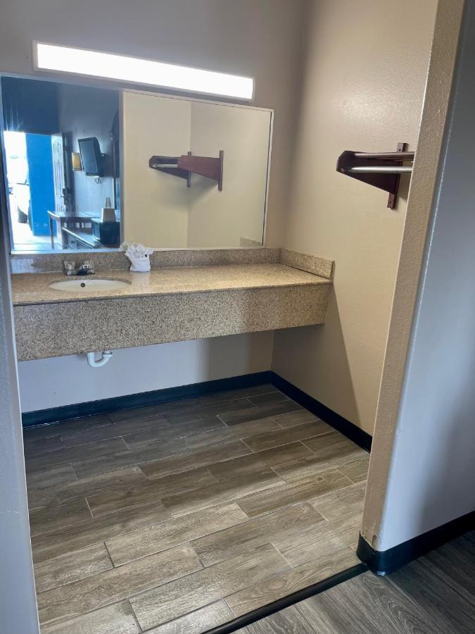 Airport Inn & Suites Corpus Christi Exteriör bild